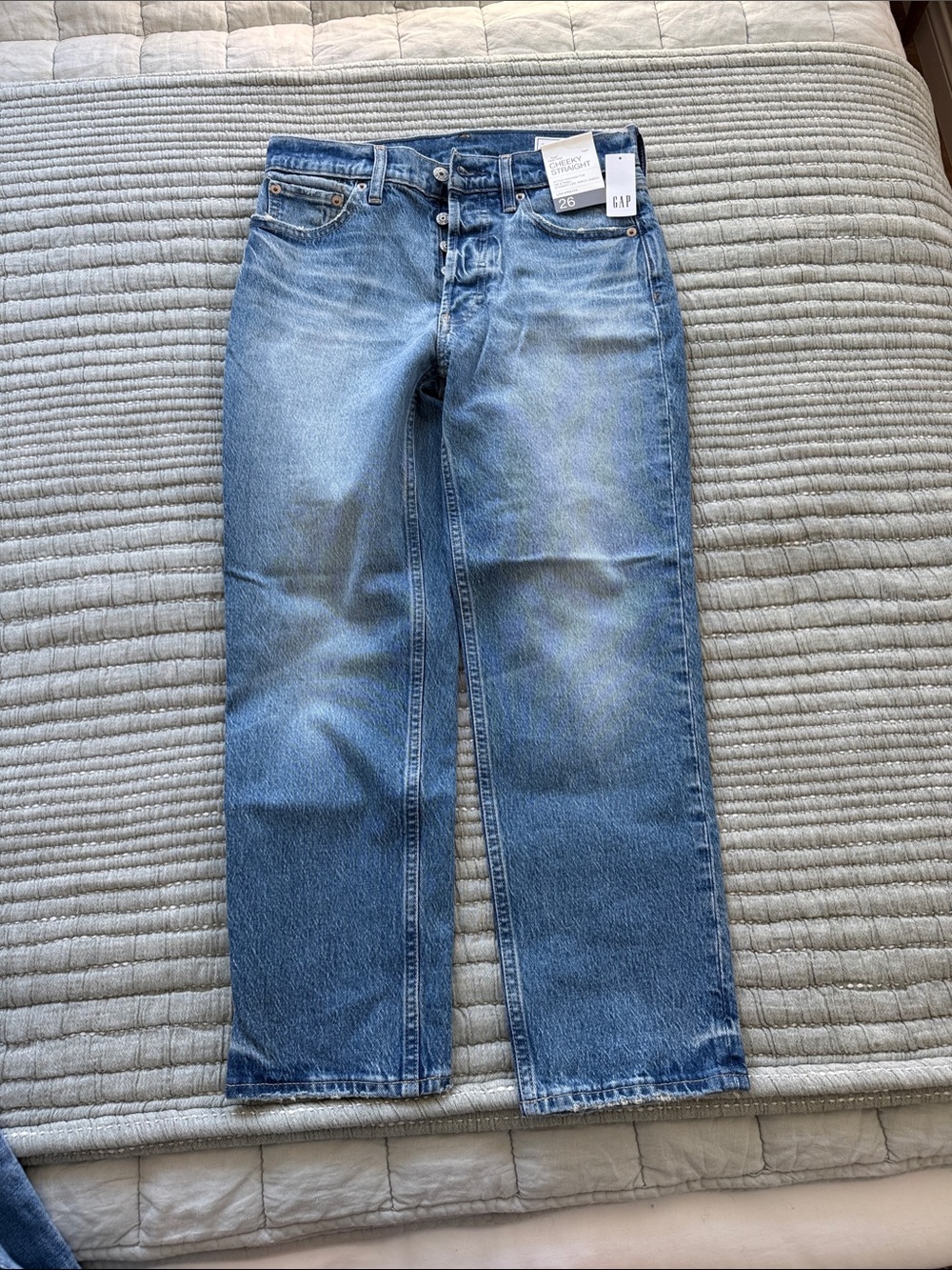 GAP women’s cheeky straight jeans